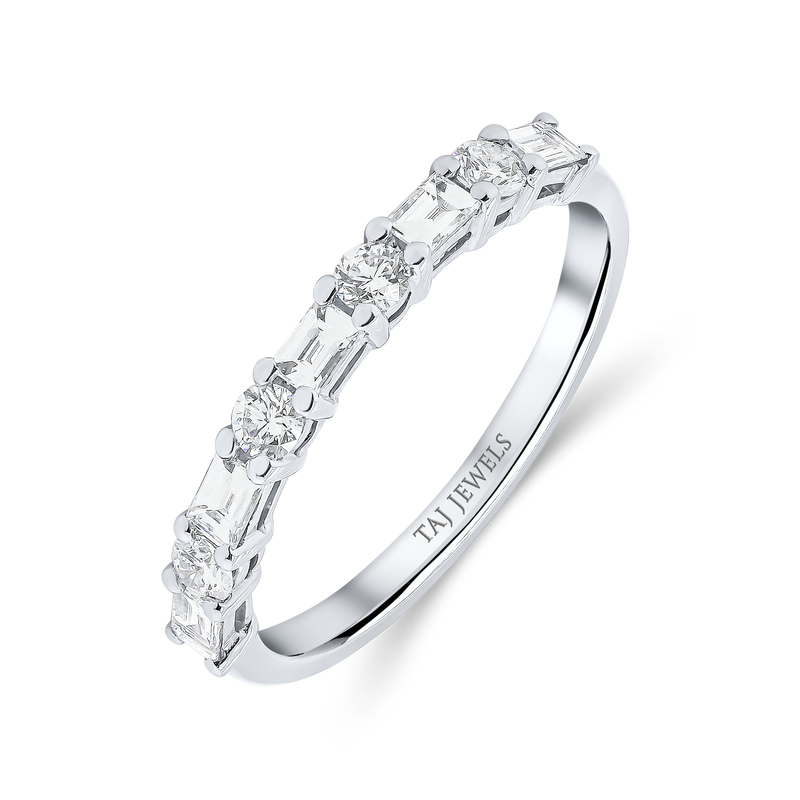 Wedding Band set in Round Brilliant and Baguette Diamonds