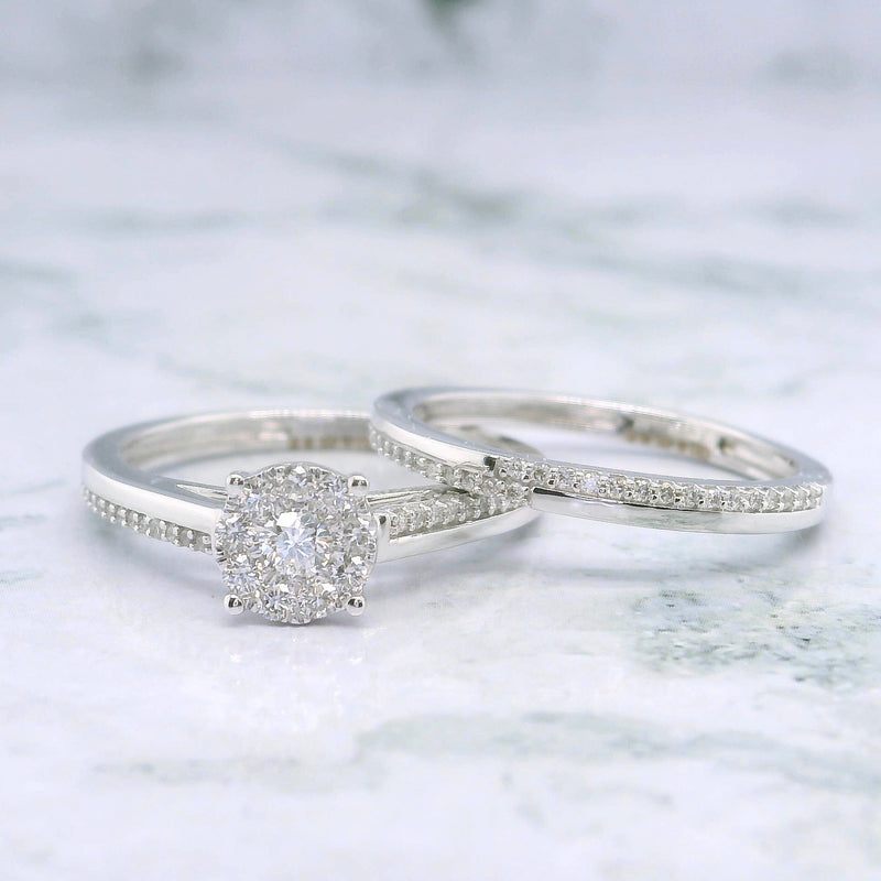 Round Brilliant Solitaire Diamond Ring with matching Band