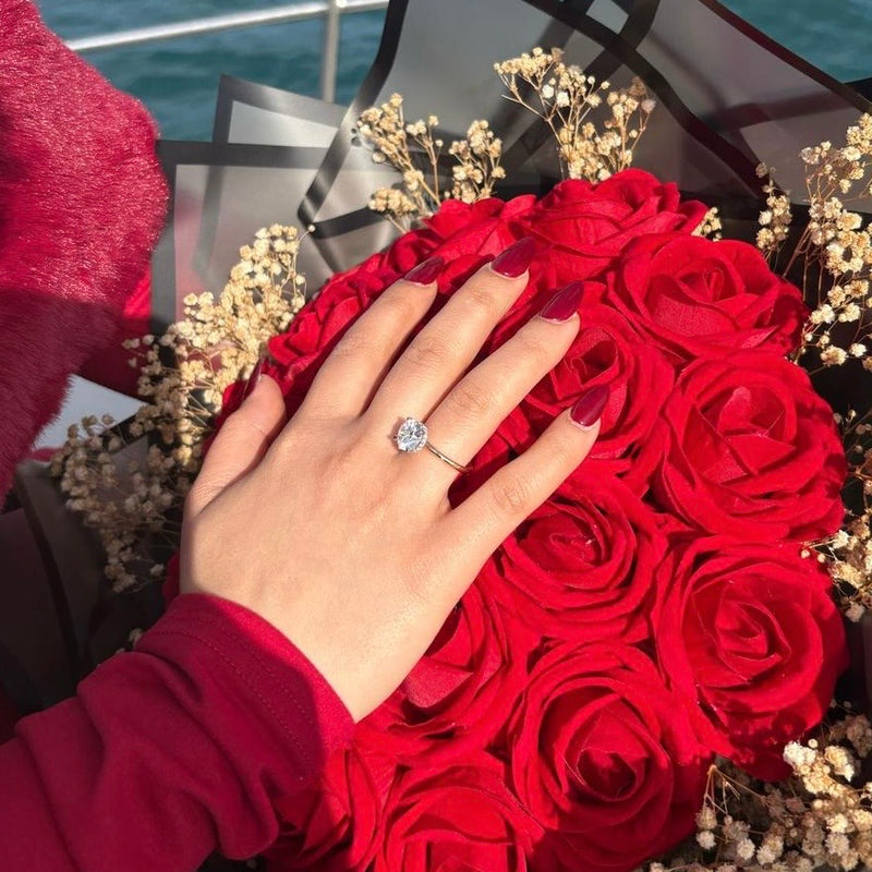 Round Brilliant Cut Solitaire Plain Band Lab Diamond Engagement Ring (Floating Head) (1ct+)