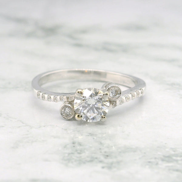 Round Shape Diamond Ring