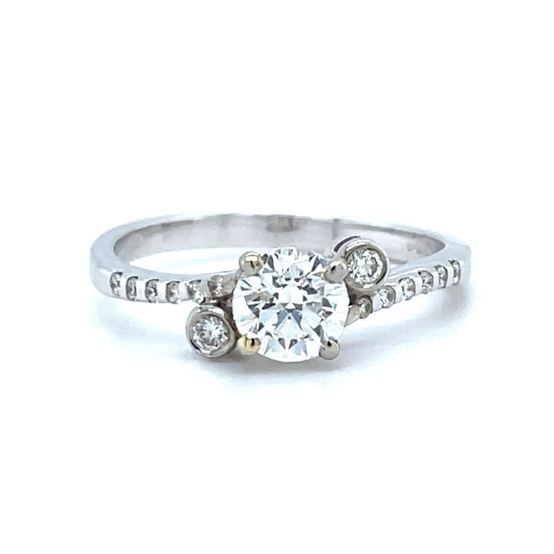 Round Shape Diamond Ring