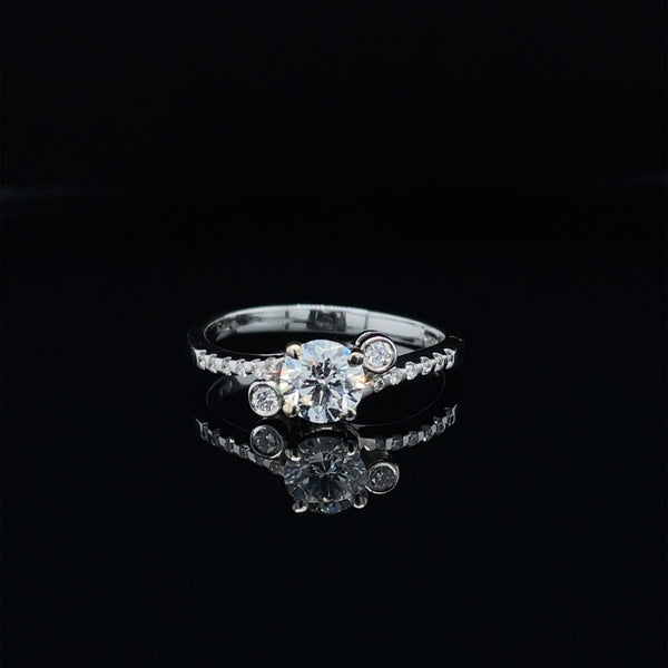 Round Shape Diamond Ring