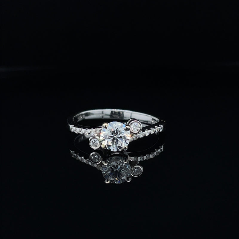 Round Shape Diamond Ring