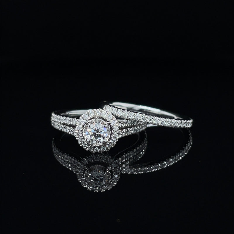 Round Shape Single Halo Diamond Ring & Matching Band