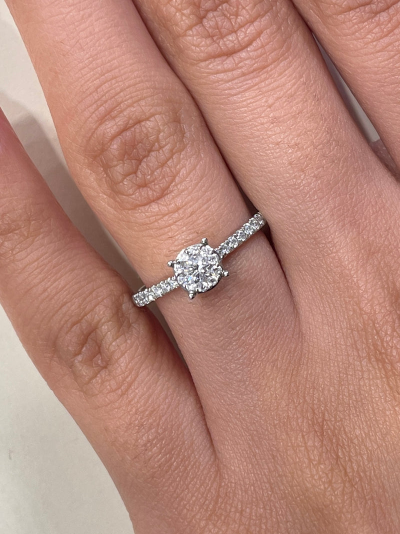 Round Shape Diamond Ring