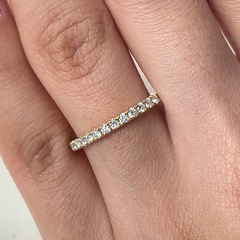 Wedding Band set in Round Brilliant Natural Diamond