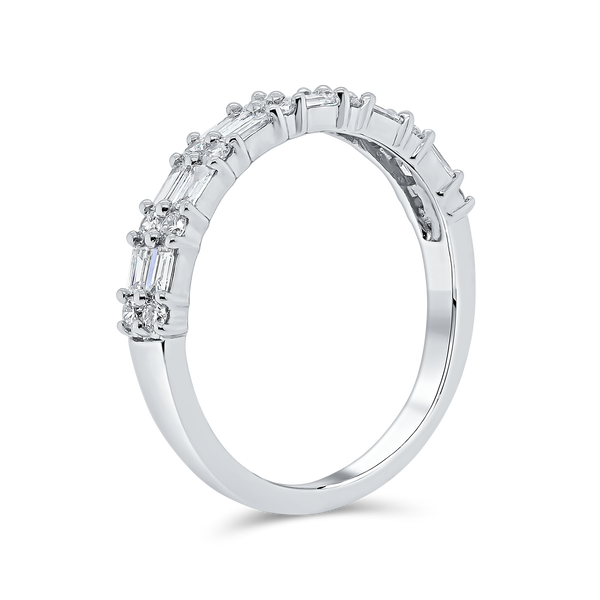 Wedding Band set in Round Brilliant and Baguette Diamonds