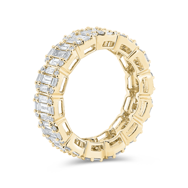 Wedding Band set in Round Brilliant and Baguette Diamonds