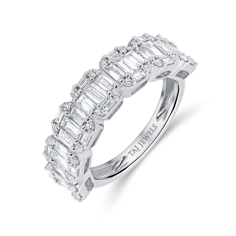 Wedding Band set in Round Brilliant and Baguette Diamonds