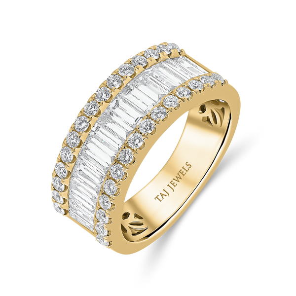 Wedding Band set in Round Brilliant and Baguette Diamonds