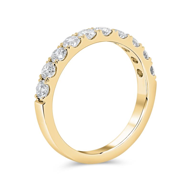 Wedding Band set in Round Diamonds