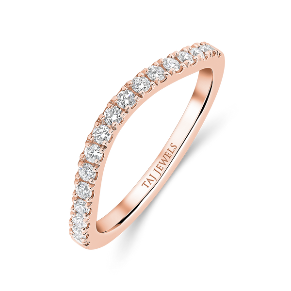 Wedding Band Curve set in Round Brilliant Diamond