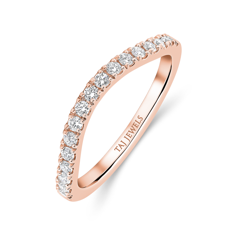 Wedding Band Curve set in Round Brilliant Diamond