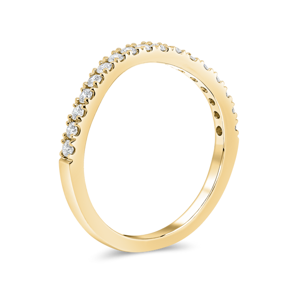 Wedding Band Curve set in Round Brilliant Diamond