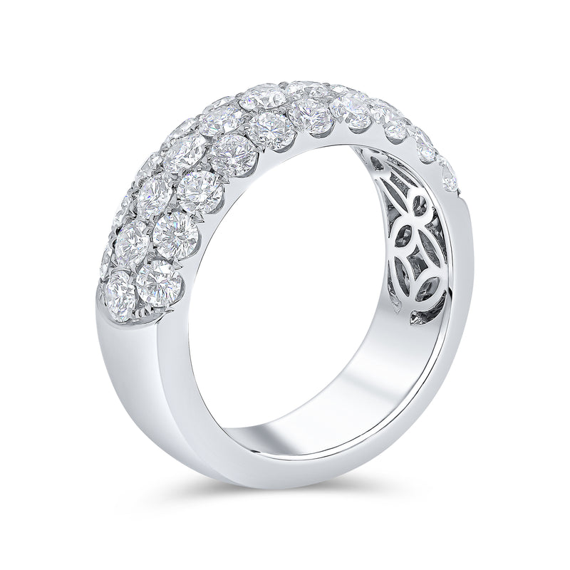 Wedding Band set in Round Diamonds
