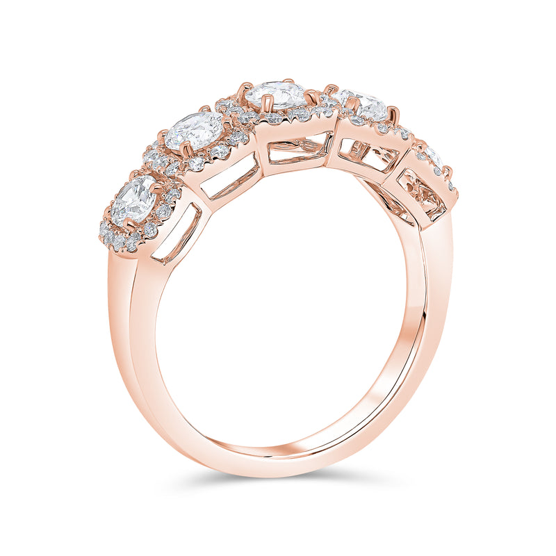 Wedding Band in Round Diamonds