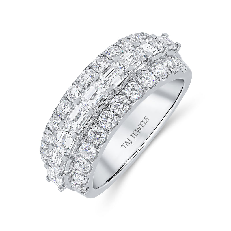 Wedding Band set in Round Brilliant and Baguette Diamonds