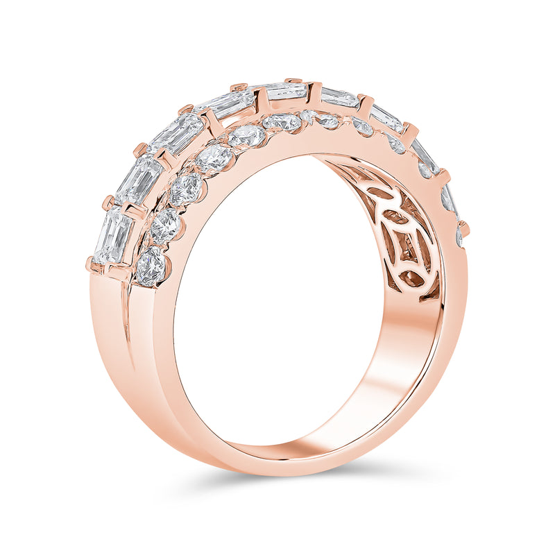 Wedding Band set in Round Brilliant and Baguette Diamonds