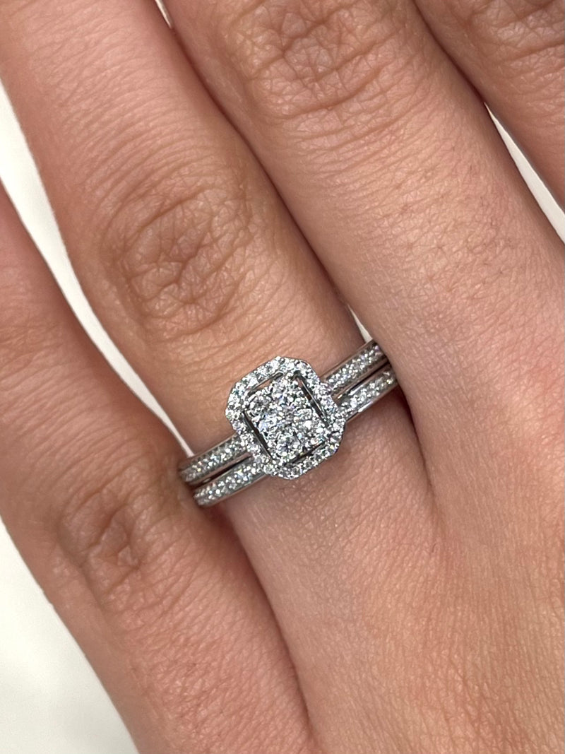 Radiant Shape Single Halo Diamond Ring & Matching Band