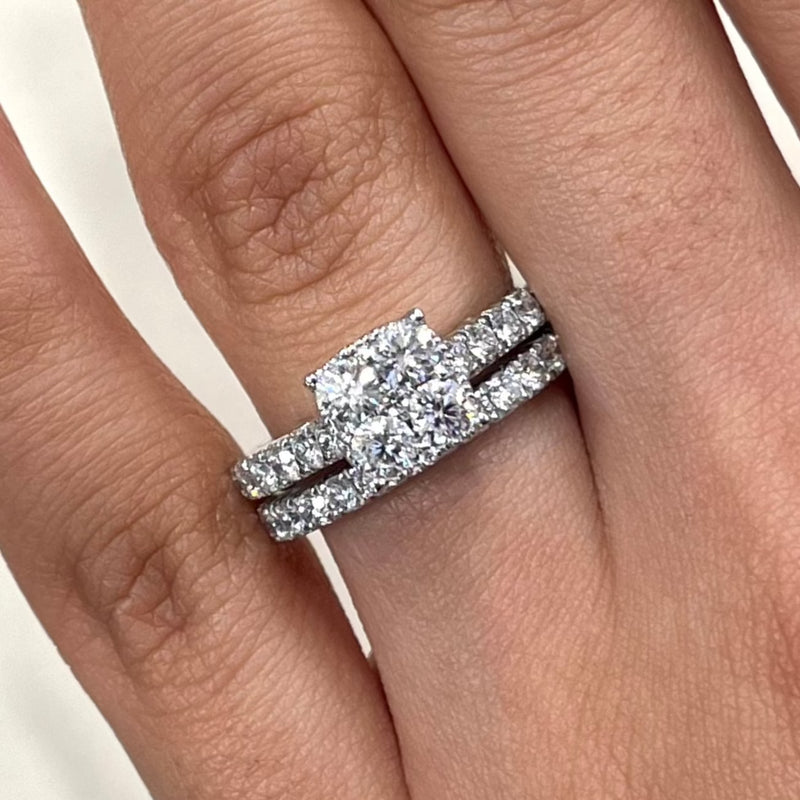 Round Brilliant Diamond Ring and Matching Band