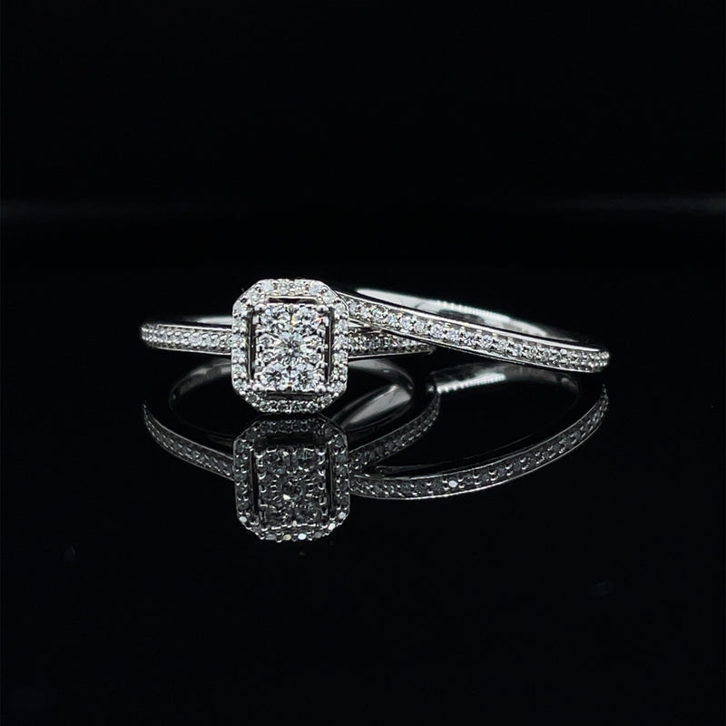 Radiant Shape Single Halo Diamond Ring & Matching Band