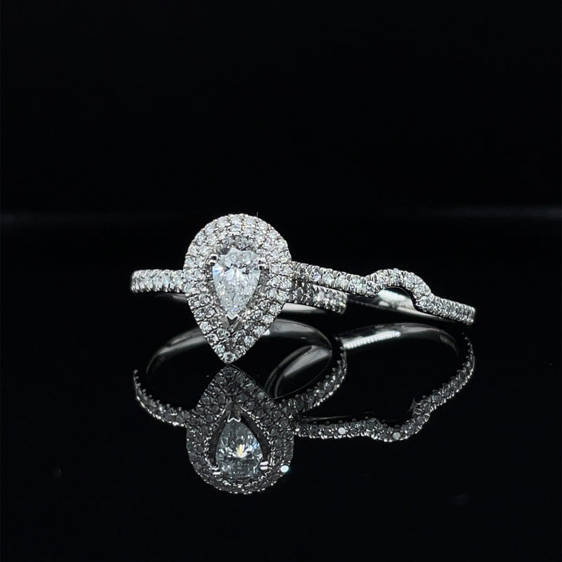 Pear Shape Single Halo Diamond Ring & Matching Band