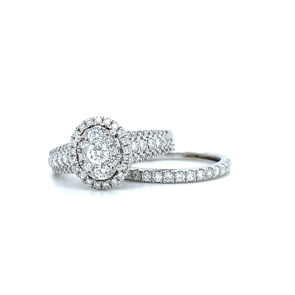 Oval Shape Single Halo Diamond Ring & Matching Band