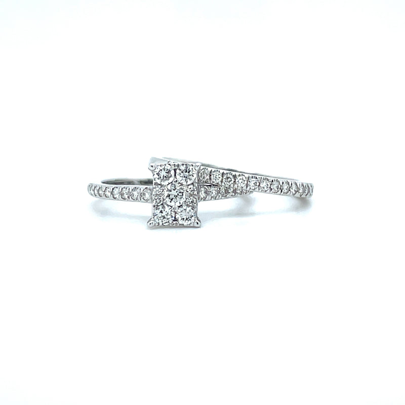 Radiant Shape Diamond Ring & Matching Band