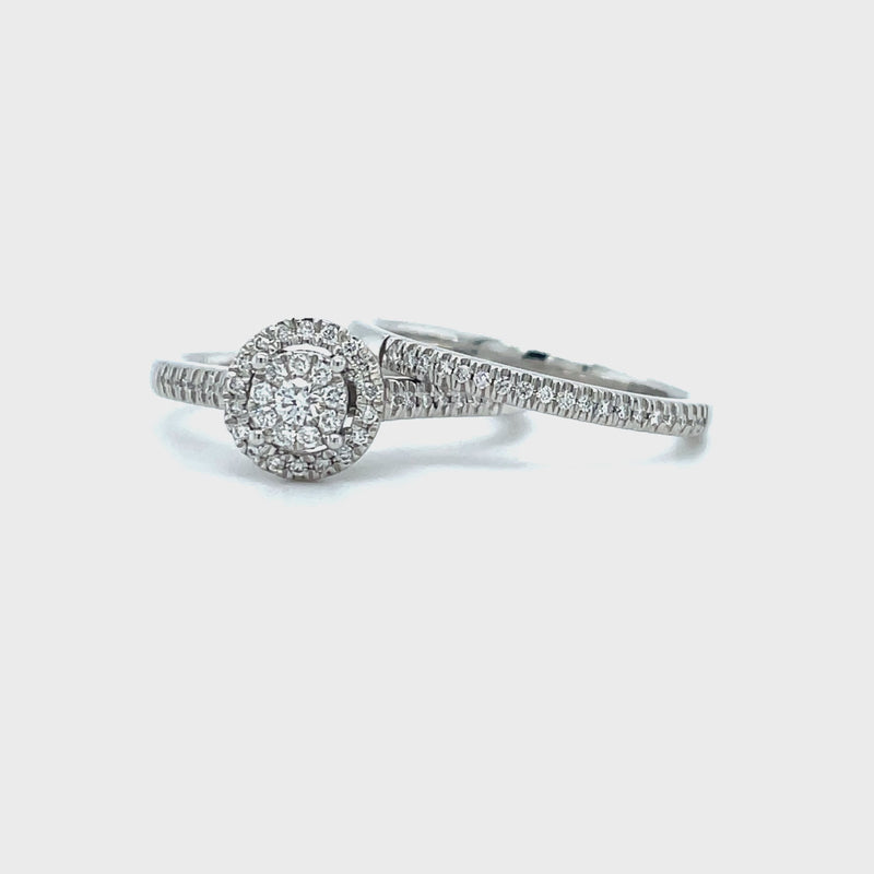 Round Shape Single Halo Diamond Ring & Matching Band